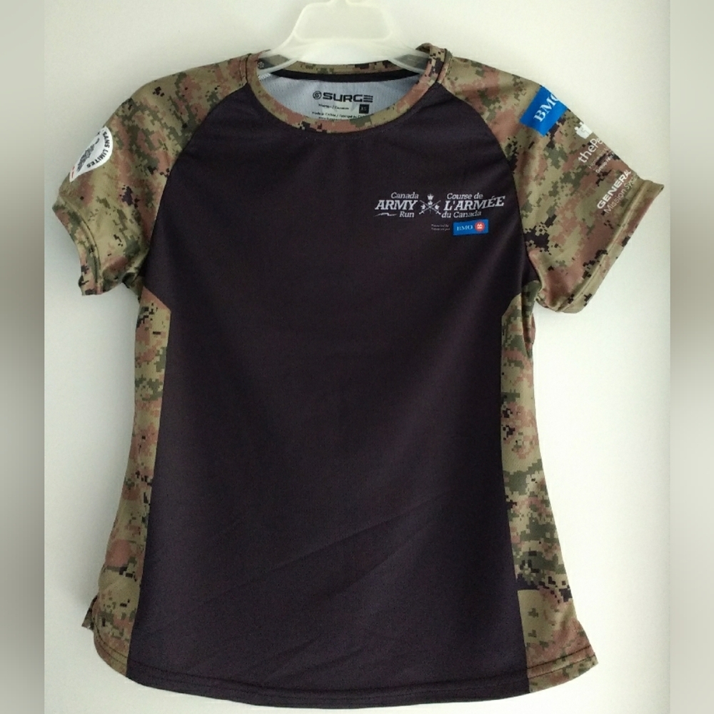 Surge Camo Canada Army Run Shirt XS NWOT